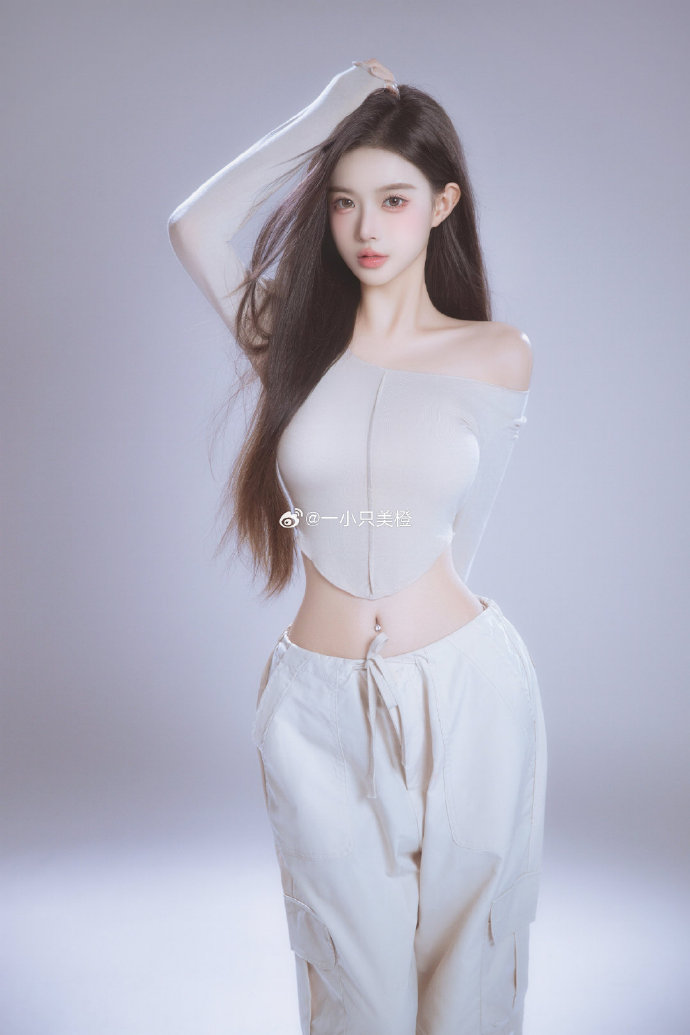 汪明荃深情缅怀谢贤：一段跨越43年的契亲情谊